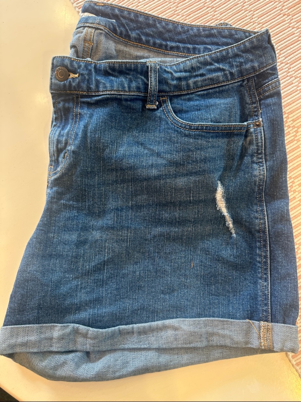 Old Navy Medium Blue Distressed Rolled-Hem Denim Shorts